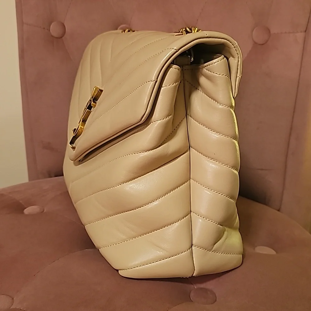 Authentic Saint Laurent Medium Loulou Shoulder Bag - Picture 6 of 17